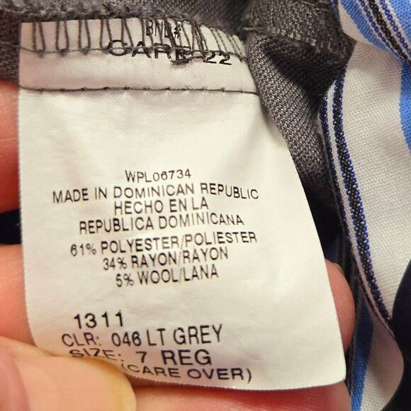 Izod 2 pc suit, Blazer and pants 7 - Picture 9 of 9